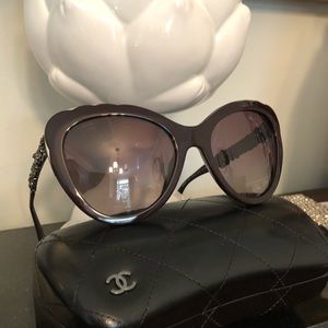 CHANEL Butterfly Bijou Polarized Sunglasses